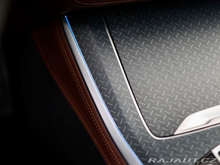 BMW X5 45e xDrive M SPORT | Sky 2020