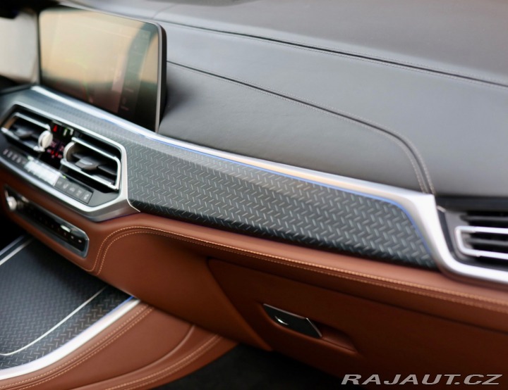 BMW X5 45e xDrive M SPORT | Sky 2020