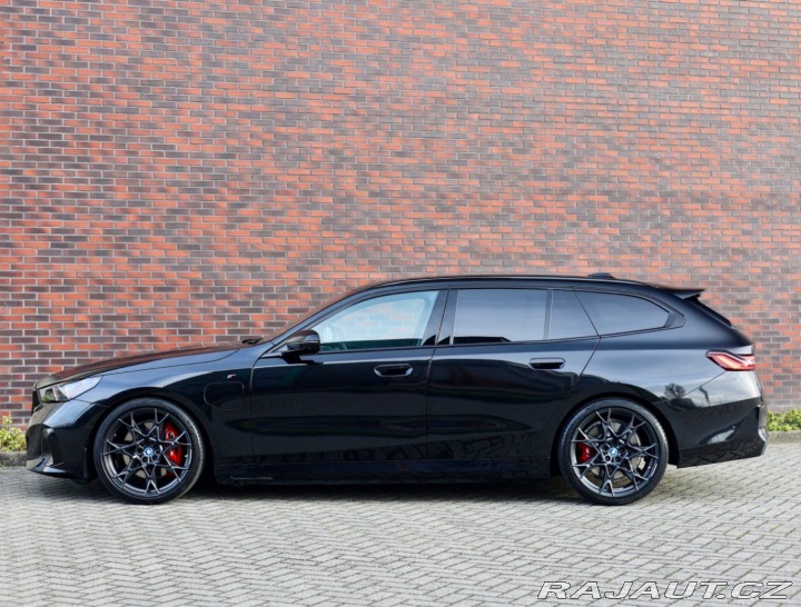 BMW 5 Touring 550e xDrive | M 2025
