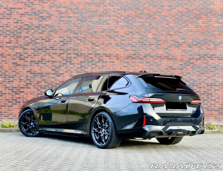 BMW 5 Touring 550e xDrive | M 2025