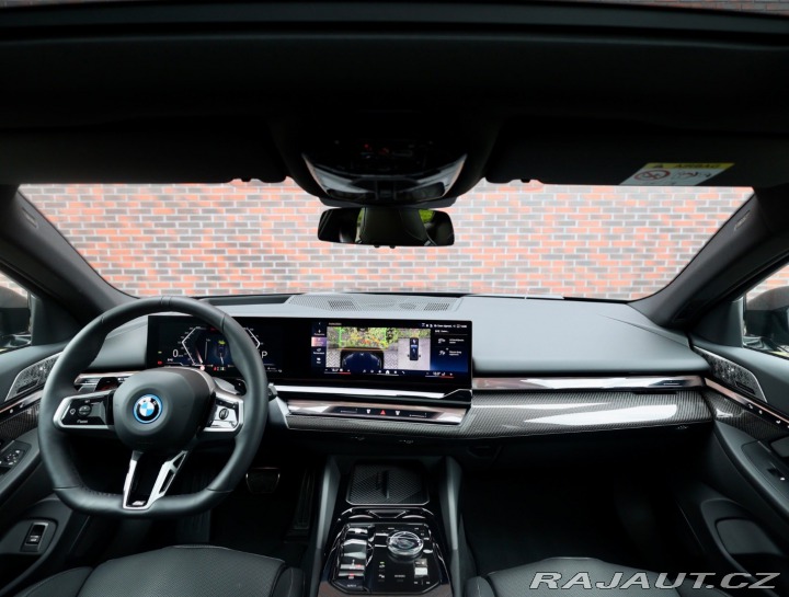 BMW 5 Touring 550e xDrive | M 2025