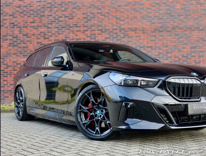 BMW 5 Touring 550e xDrive | M 2025