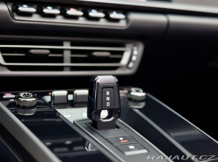 Porsche Ostatní modely 911 Carrera Cabrio 4 S | Zdvih - 360kamera 2019