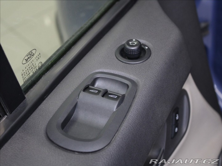 Ford Tourneo Custom 2,2 TDCi 92kW 9-míst ČR.D 2013