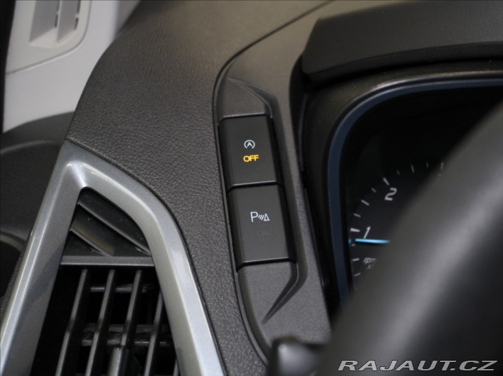 Ford Tourneo Custom 2,2 TDCi 92kW 9-míst ČR.D 2013