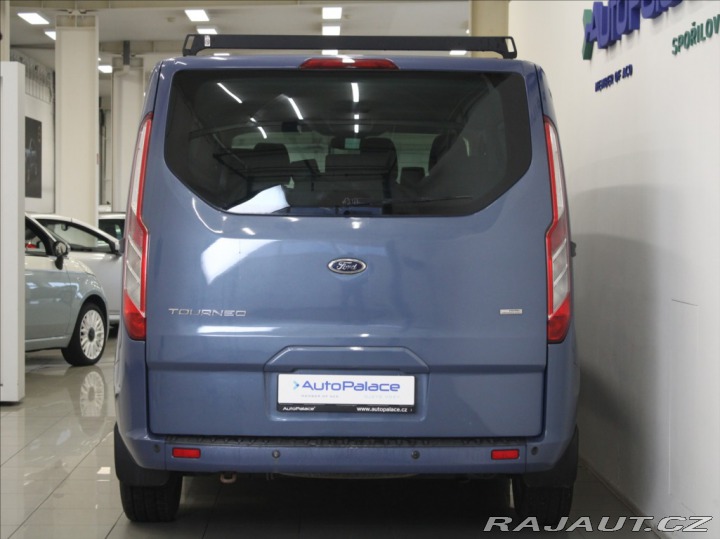 Ford Tourneo Custom 2,2 TDCi 92kW 9-míst ČR.D 2013