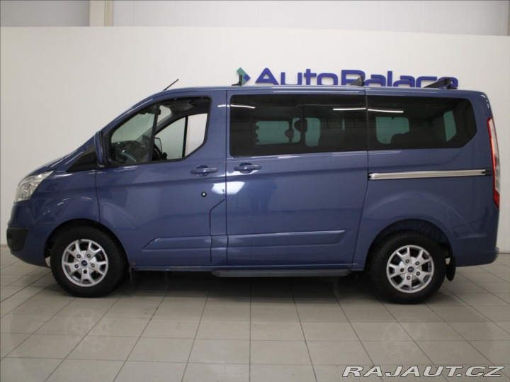 Ford Tourneo Custom 2,2 TDCi 92kW 9-míst ČR.D 2013