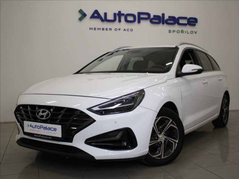 Hyundai i30 1,6 CRDi Smart KAMERA LED