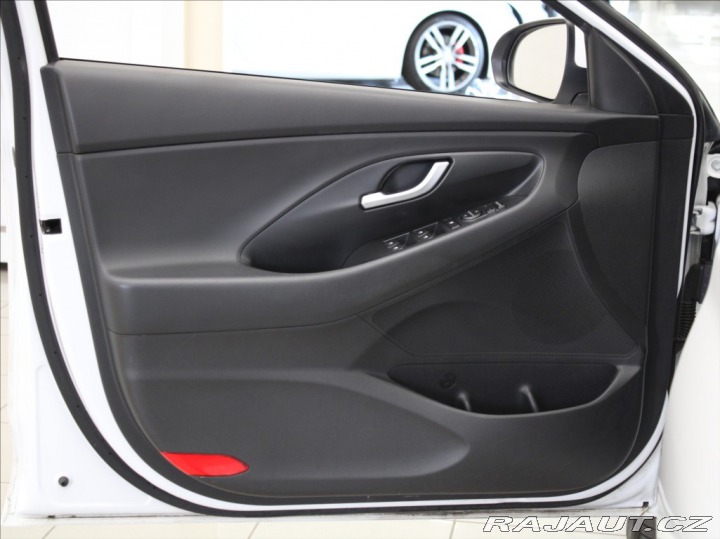 Hyundai i30 1,6 CRDi Smart KAMERA LED 2021