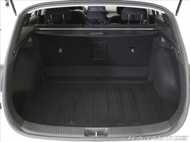 Hyundai i30 1,6 CRDi Smart KAMERA LED 2021