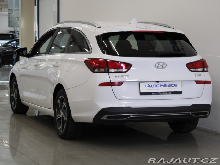 Hyundai i30 1,6 CRDi Smart KAMERA LED 2021