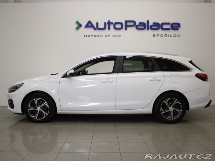 Hyundai i30 1,6 CRDi Smart KAMERA LED 2021