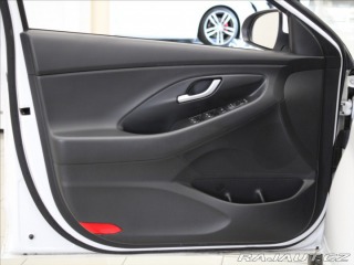 Hyundai i30 1,6 CRDi Smart KAMERA LED 2021