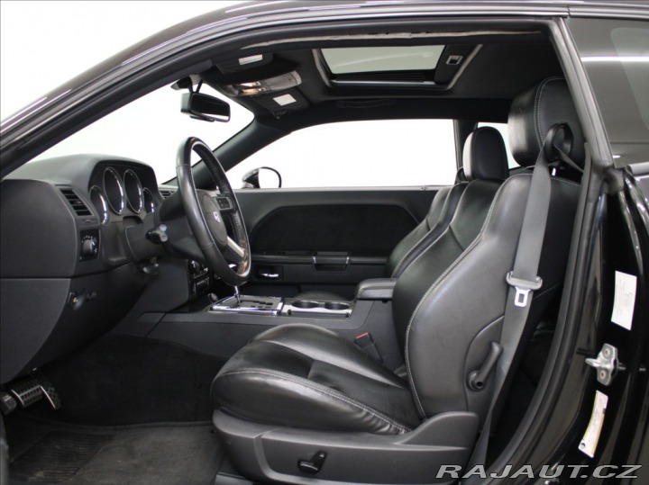 Dodge Challenger 6,1 SRT-8 431k.AT 41 860k 2010