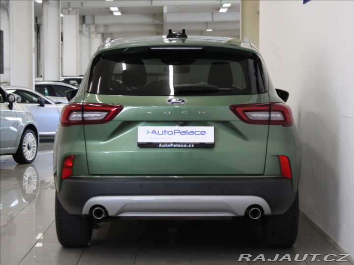 Ford Kuga 1,5 EBoost Titan. 5L. ZÁR 2024