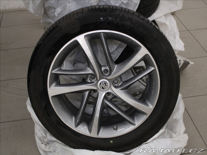 MG HS 1,5 TGi AT Excite 7L.Záru 2023