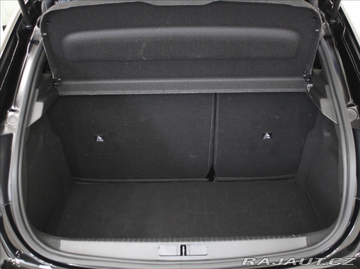 Peugeot 208 1,2 Hybrid 100k. AT Allur 2025