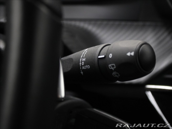 Peugeot 2008 1,2 PT 96kW AT Allure 32t 2024