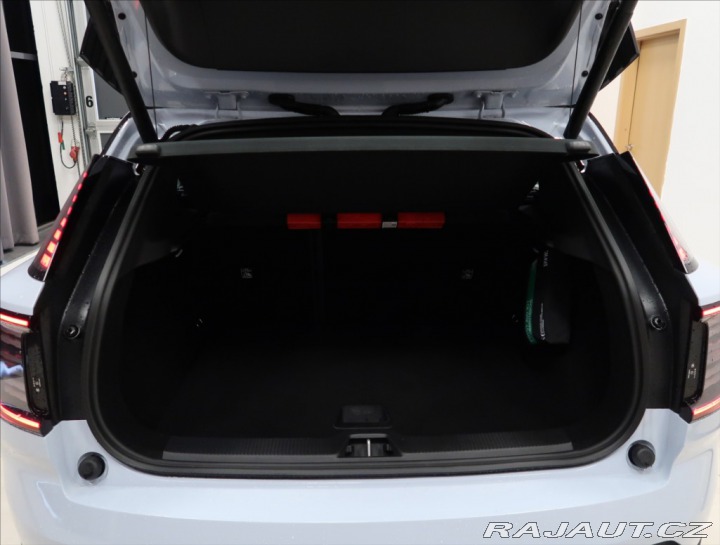 Volvo EX30 SiINGLE RWD PLUS 1. MAJ Č 2025