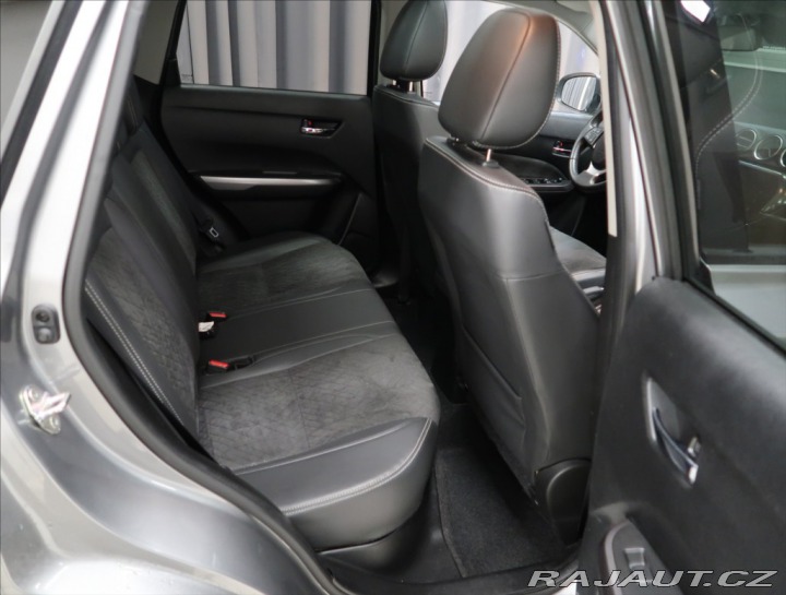 Suzuki Vitara 1,4 AUT 4x4 ČR 2018