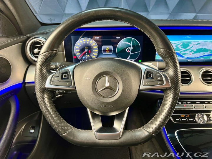 Mercedes-Benz E 220d 4MATIC AMG, NAVI, LE 2018