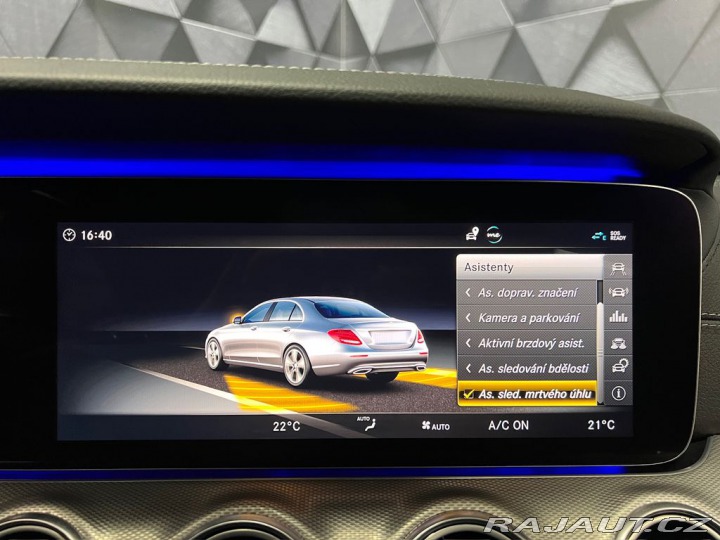 Mercedes-Benz E 220d 4MATIC AMG, NAVI, LE 2018