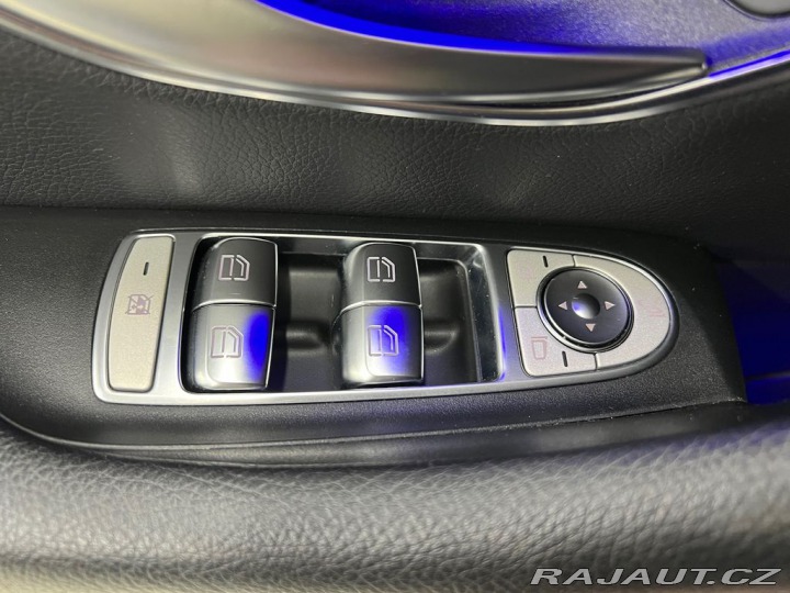 Mercedes-Benz E 220d 4MATIC AMG, NAVI, LE 2018