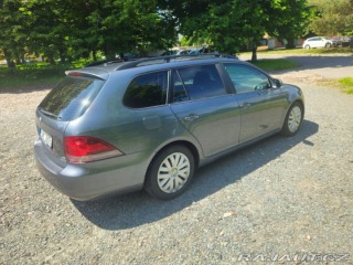 Volkswagen Golf 1,6 od přímého majitele 2013