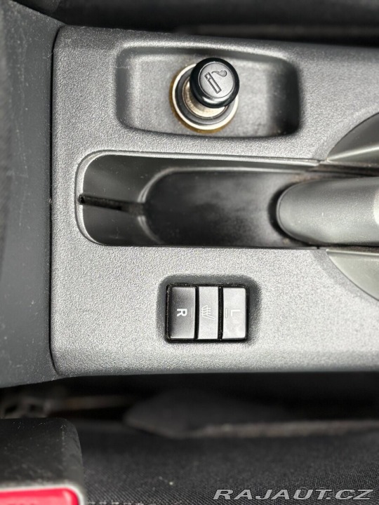 Toyota Auris 1,6 97 kW, původ Česká 1800