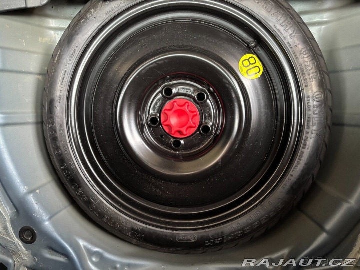 Toyota Auris 1,6 97 kW, původ Česká 1800