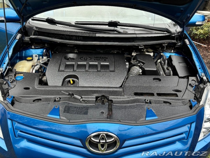 Toyota Auris 1,6 97 kW, původ Česká 1800