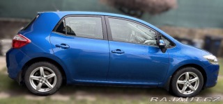 Toyota Auris 1,6 97 kW, původ Česká 1800