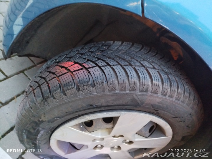 Kia Venga YN 1,6 CVVT A/T ACTIVE 2011