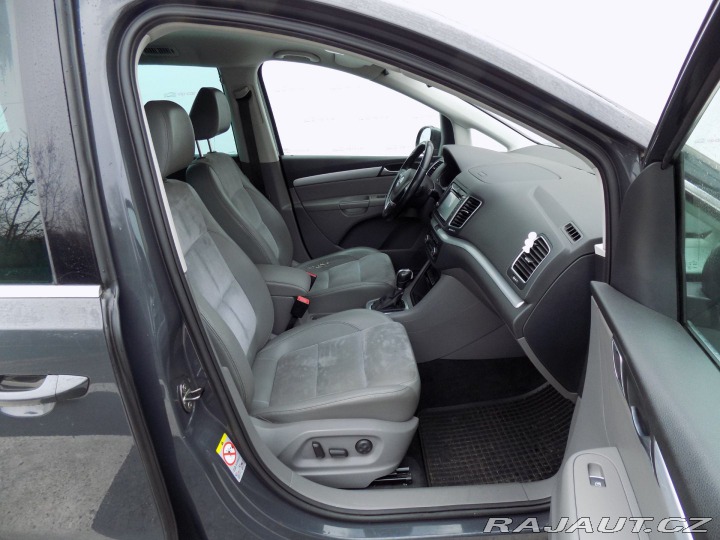 Volkswagen Sharan 2.0TDI/7míst/DSG/Bi-xenon 2011
