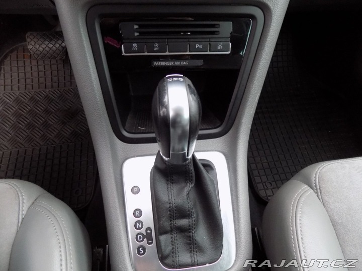 Volkswagen Sharan 2.0TDI/7míst/DSG/Bi-xenon 2011