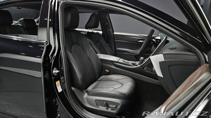 Toyota Ostatní modely AVALON XLE 2.5 HYBRID 2019