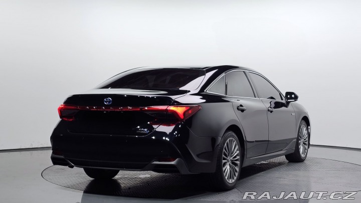 Toyota Ostatní modely AVALON XLE 2.5 HYBRID 2019