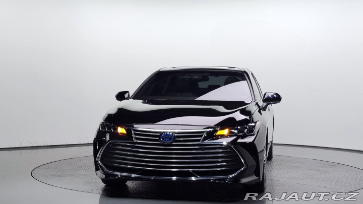 Toyota Ostatní modely AVALON XLE 2.5 HYBRID 2019