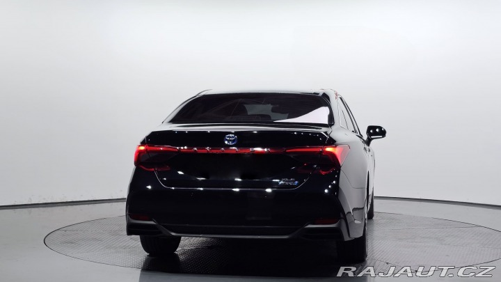 Toyota Ostatní modely AVALON XLE 2.5 HYBRID 2019