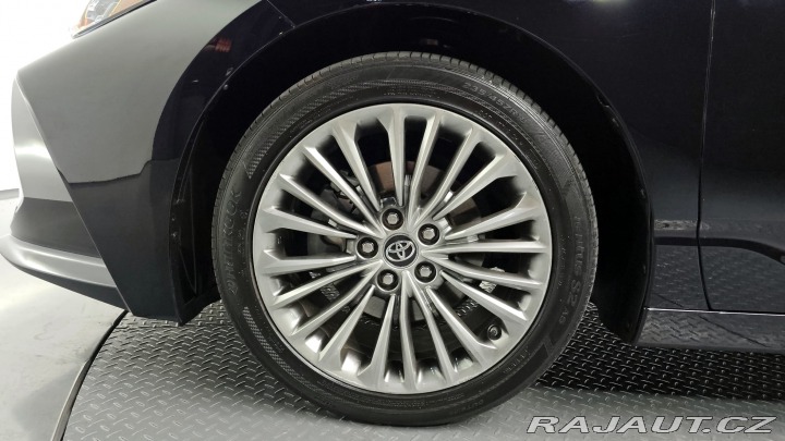 Toyota Ostatní modely AVALON XLE 2.5 HYBRID 2019