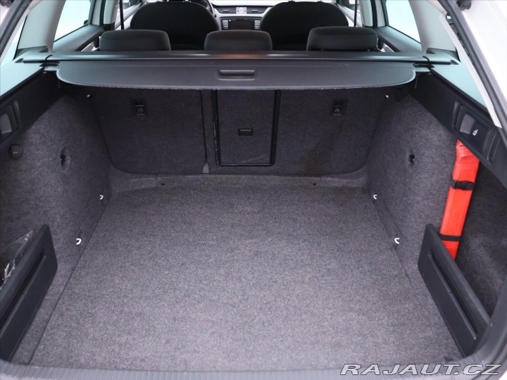 Škoda Octavia 1,6 TDI 77kW DSG Elegance 2014