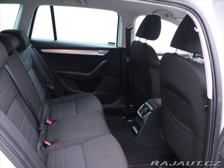 Škoda Octavia 1,6 TDI 77kW DSG Elegance 2014