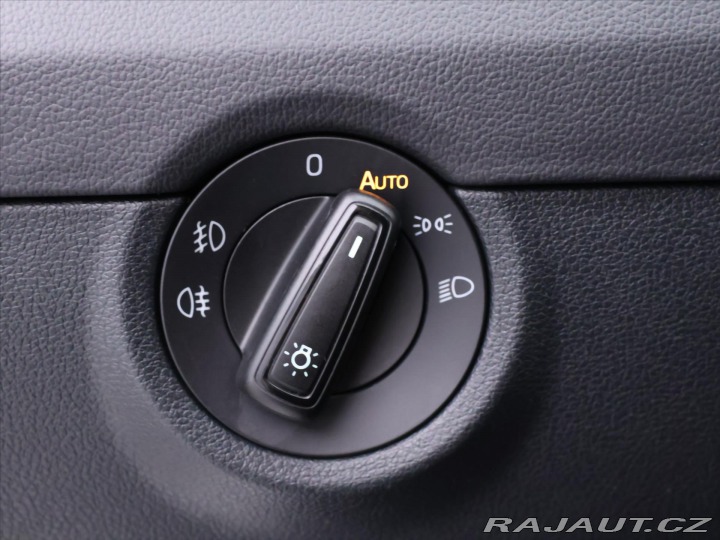 Škoda Octavia 1,6 TDI 77kW DSG Elegance 2014