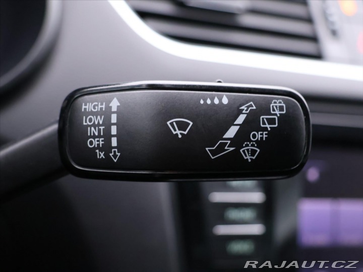 Škoda Octavia 1,6 TDI 77kW DSG Elegance 2014