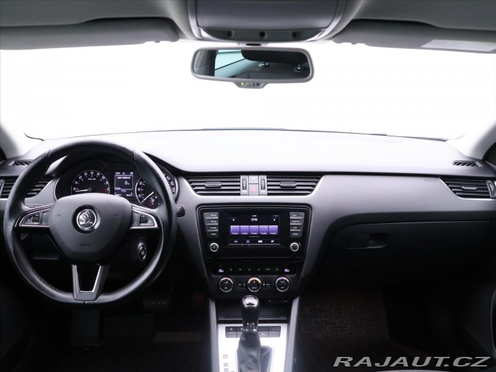 Škoda Octavia 1,6 TDI 77kW DSG Elegance 2014