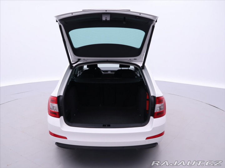 Škoda Octavia 1,6 TDI 77kW DSG Elegance 2014