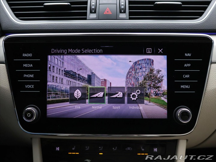 Škoda Superb 2,0 TDI  110 kW DSG DPH C 2022