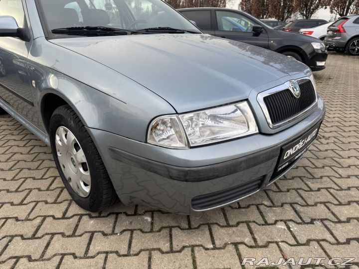 Škoda Octavia 1,6 MPI 75 KW KM 2. MAJ 2002