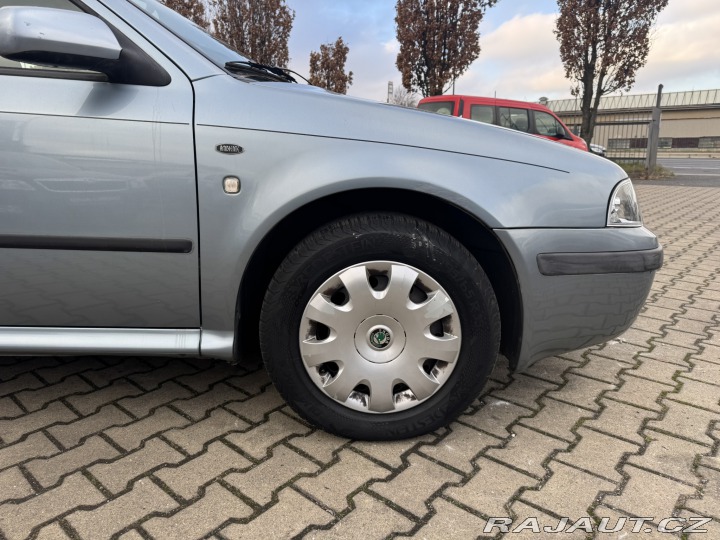 Škoda Octavia 1,6 MPI 75 KW KM 2. MAJ 2002