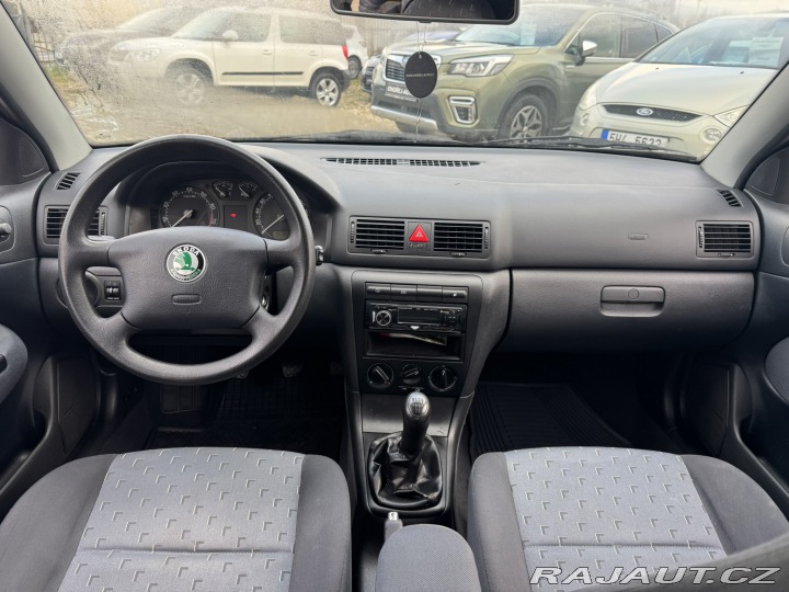 Škoda Octavia 1,6 MPI 75 KW KM 2. MAJ 2002